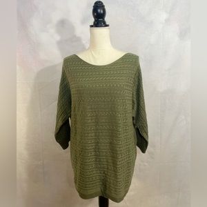 Brand: Woman’s Market & Spruce | Color: Green | Sweater|
